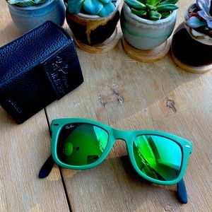Rayban Wayfarer Folding Sunglasses
